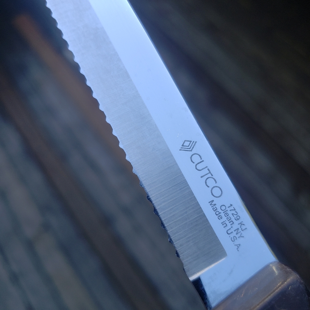 CUTCO 6-3/4" Petite Carver - Dark Brown Classic Handle- # 1729 - Picture 4 of 13